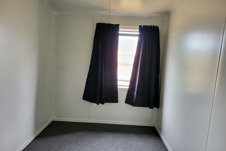 Photo of property in 67 Rhodes Drive, Kelvin Grove, Palmerston North, 4414