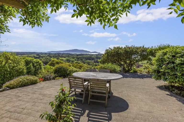 Photo of property in 243 Huia Street, Waikanae, 5391