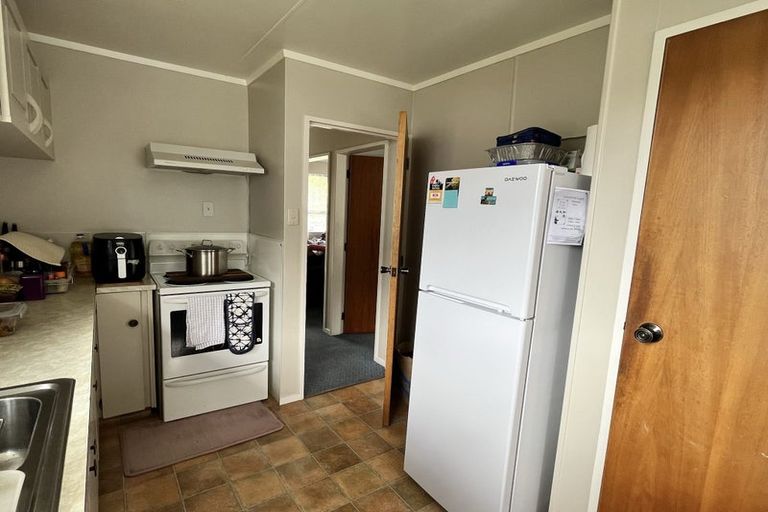 Photo of property in 201a Newlands Road, Newlands, Wellington, 6037