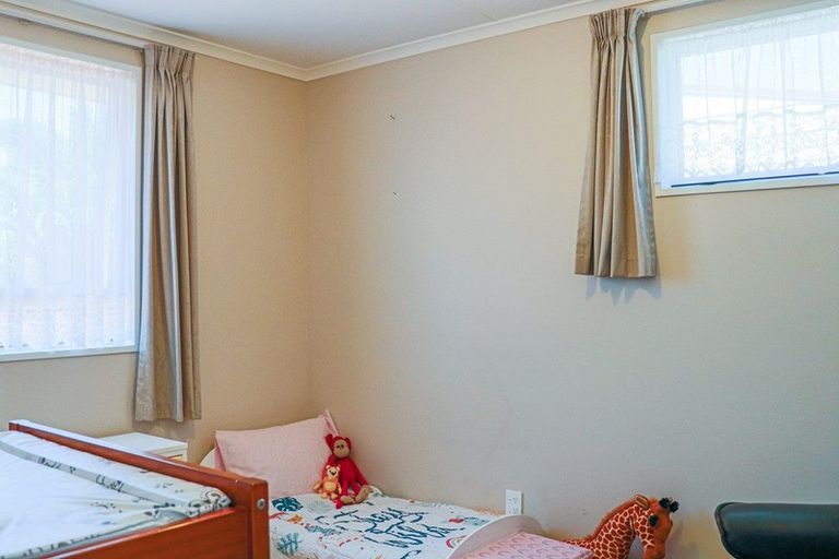 Photo of property in 20 Tawhara Place, Edgecumbe, 3120