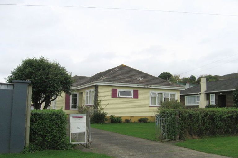Photo of property in 15 Mclellan Street, Tawa, Wellington, 5028