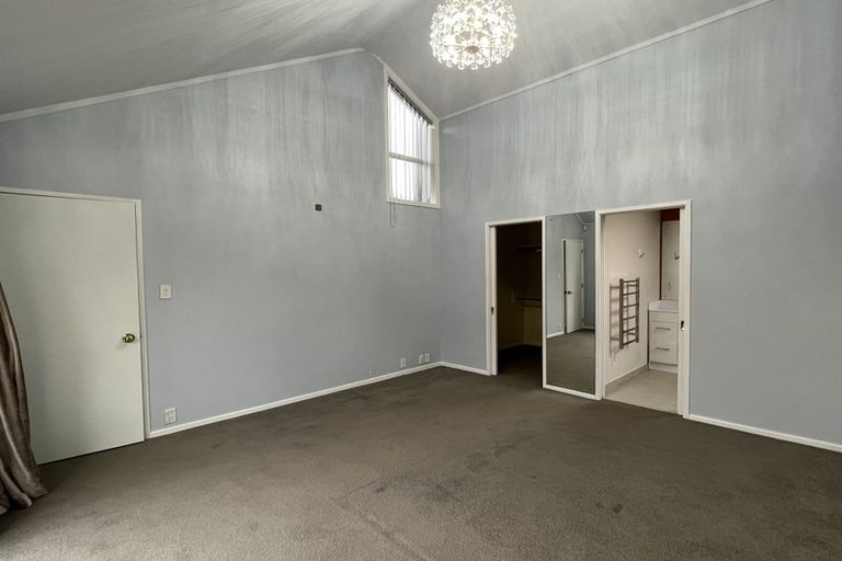Photo of property in 14 Mcfetridge Place, Hillcrest, Auckland, 0627