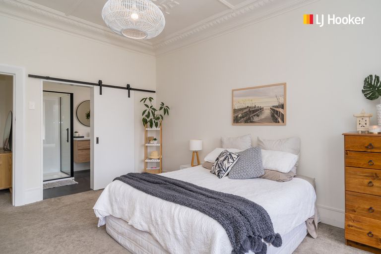 Photo of property in 65 Hargest Crescent, Saint Kilda, Dunedin, 9012