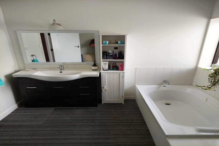 Photo of property in 30 Wynyard Street, Bell Block, New Plymouth, 4312