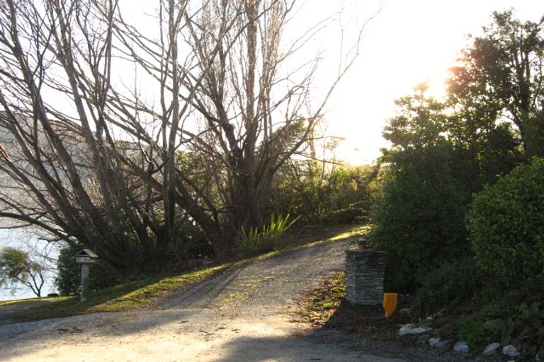 Photo of property in 47 Bay View Road, Kelvin Heights, Queenstown, 9300