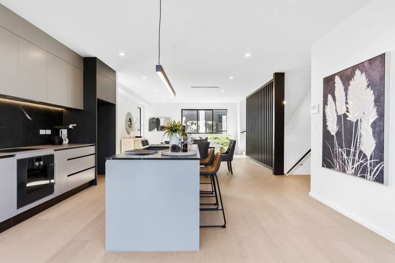 Photo of property in 16c Saltburn Road, Milford, Auckland, 0620