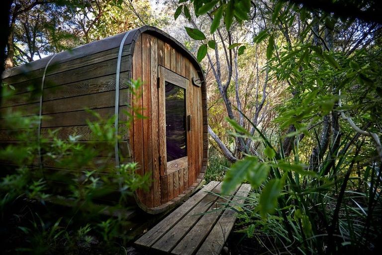 Photo of property in 15 Elizabeth Point Road, Kawau Island, 0920