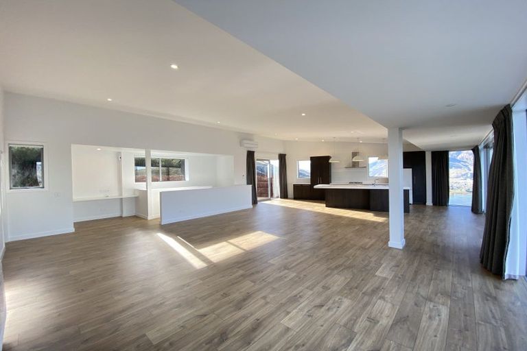 Photo of property in 12b Florence Close, Queenstown Hill, Queenstown, 9300