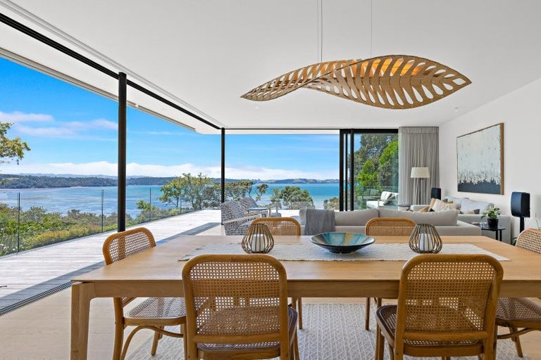 Photo of property in 17 Rangimaarie Crescent, Snells Beach, 0920