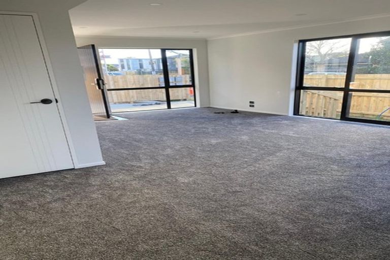 Photo of property in 100a Kimpton Road, Papatoetoe, Auckland, 2025