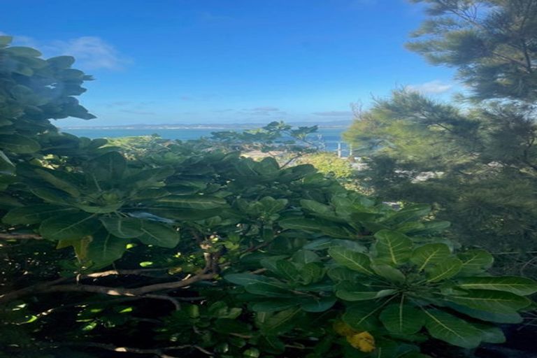 Photo of property in 2/166 Rangatira Road, Beach Haven, Auckland, 0626