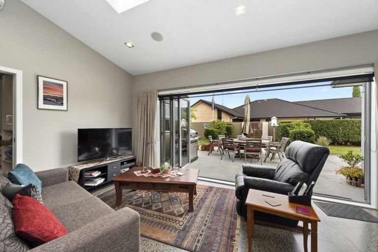 Photo of property in 56 Palliser Drive, Huntington, Hamilton, 3210