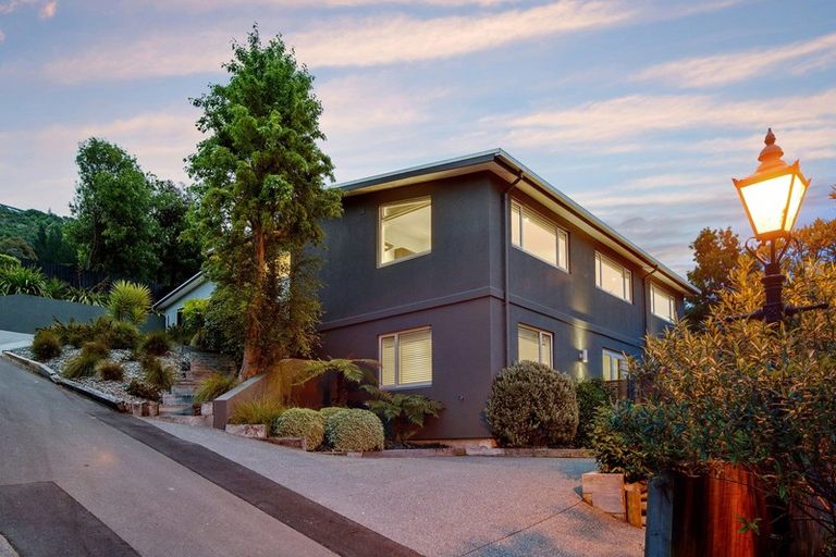 Photo of property in 15 Fineran Lane, Cashmere, Christchurch, 8022