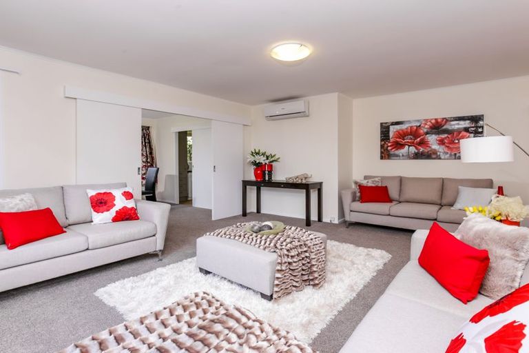 Photo of property in 16 Hinerau Street, Henderson, Auckland, 0612