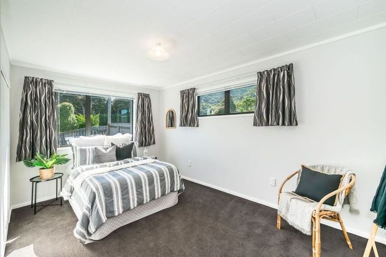 Photo of property in 8a Utauta Street, Waikanae, 5036