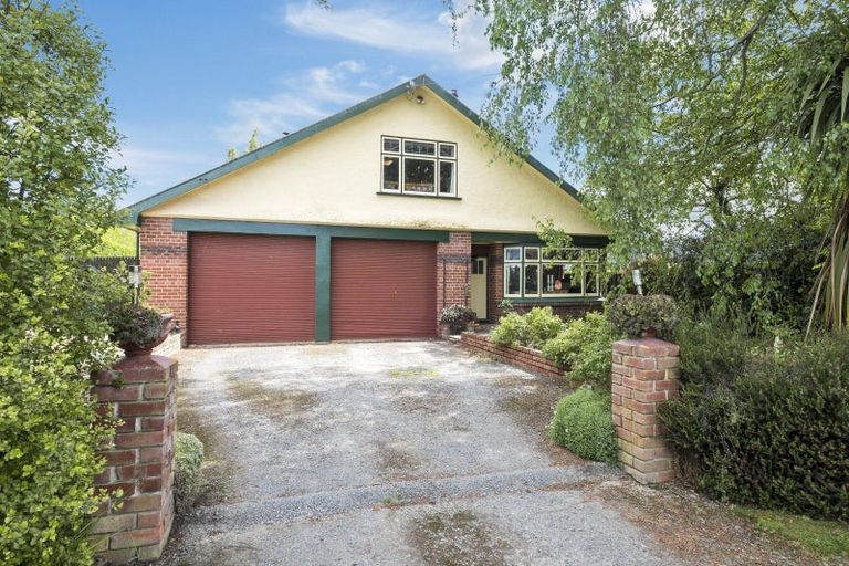 Photo of property in 936 Maungatua Road, Berwick, Outram, 9073