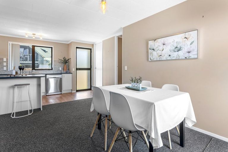 Photo of property in 9 Bankview Place, Amberley, 7410