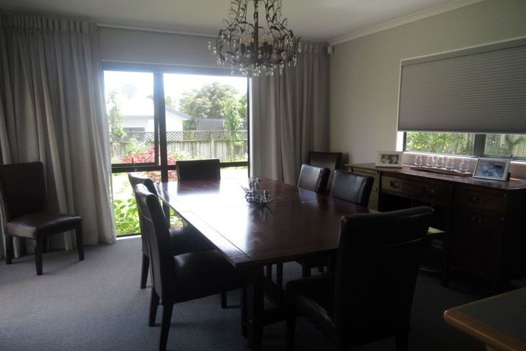 Photo of property in 62 Samwell Drive, Whitby, Porirua, 5024