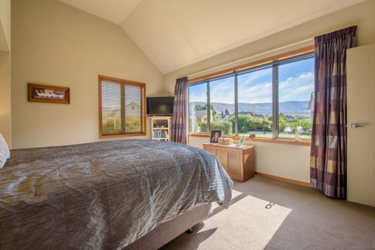 Photo of property in 42 The Dunes, Cromwell, 9310