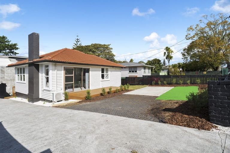 Photo of property in 33 Longburn Road, Henderson, Auckland, 0610