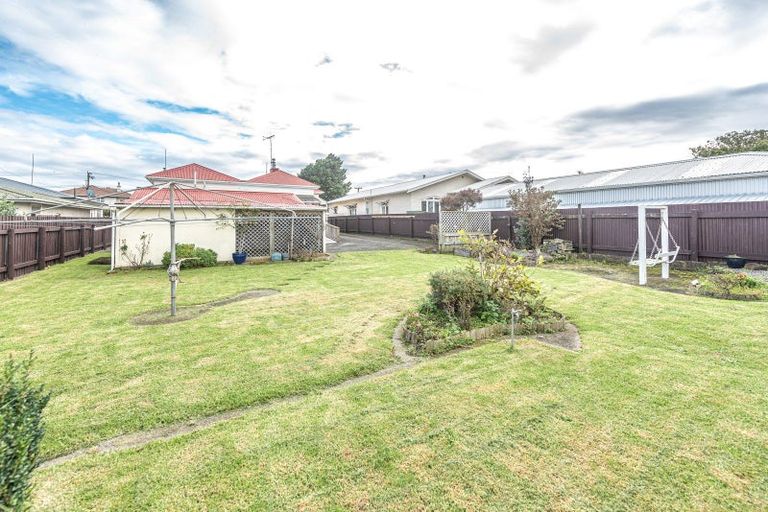Photo of property in 11 Cambridge Street, Gonville, Whanganui, 4501