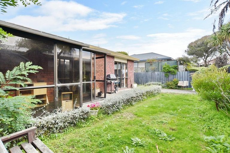 Photo of property in 2/218 Pine Avenue, South New Brighton, Christchurch, 8062