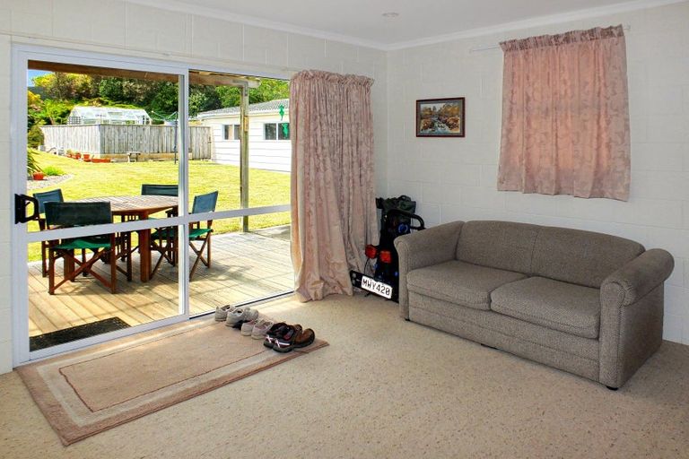 Photo of property in 31 Nash Parade, Foxton Beach, Foxton, 4815