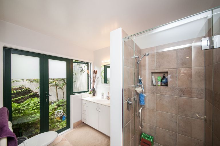 Photo of property in 7 The Oaks, Awapuni, Palmerston North, 4412