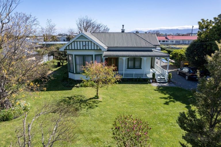 Photo of property in 36 Swinburn Street, Dannevirke, 4930