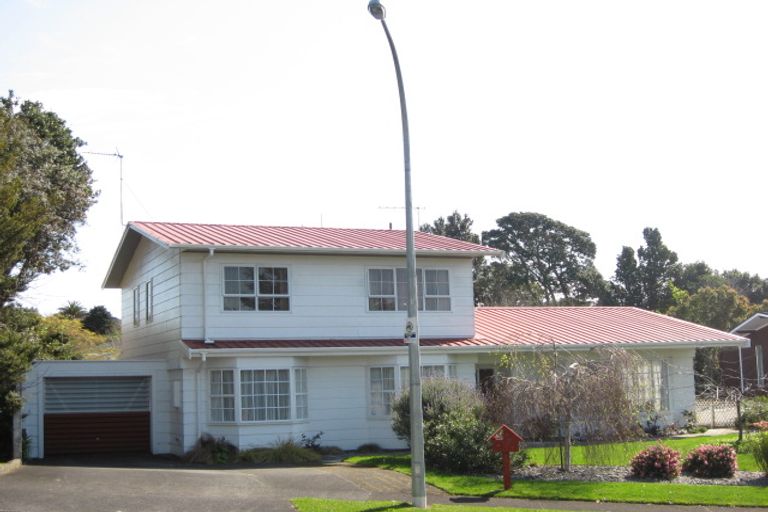 Photo of property in 7 Magnolia Drive, Westown, New Plymouth, 4310