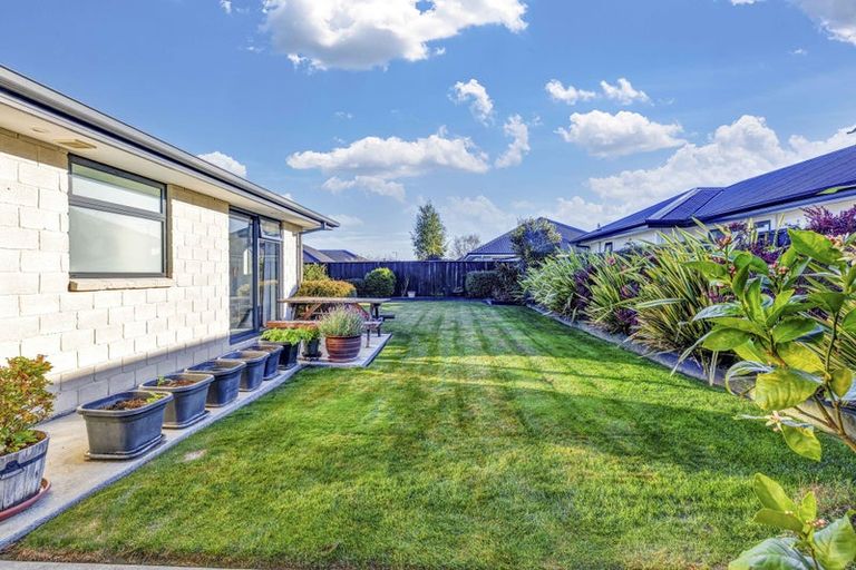 Photo of property in 6 Highgate Drive, Rangiora, 7400