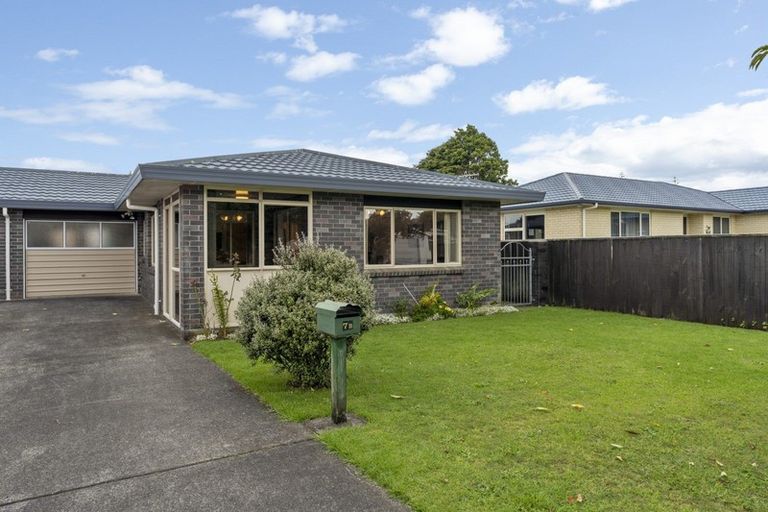 Photo of property in 2/7 Mahoe Street, Strandon, New Plymouth, 4312