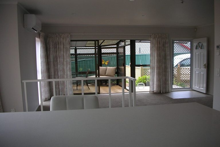 Photo of property in 2/123 Prince Regent Drive, Half Moon Bay, Auckland, 2012