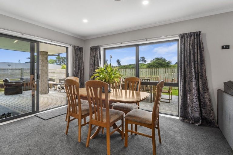 Photo of property in 17 Te Wiremu Lane, Otaki, 5512