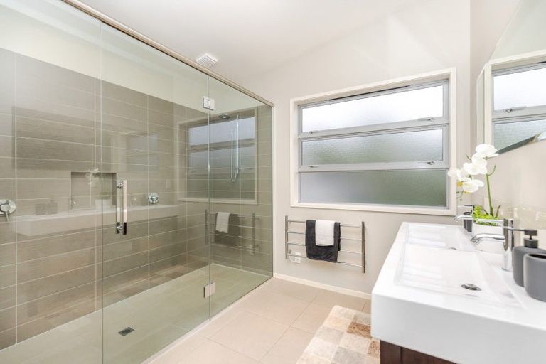 Photo of property in 19 Shalimar Place, Huntington, Hamilton, 3210