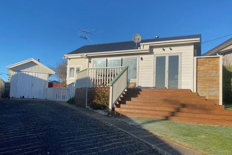 Photo of property in 11 Marne Street, Riverton/aparima, Riverton, 9822