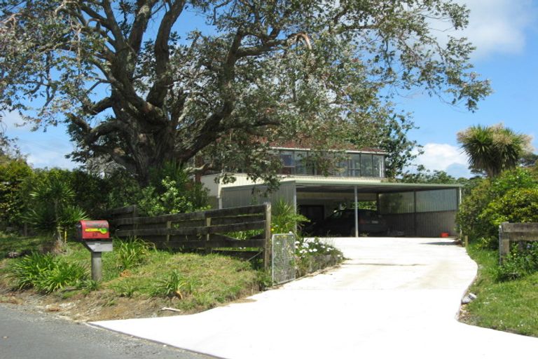 Photo of property in 52 Annandale Road, Kumeu, 0891