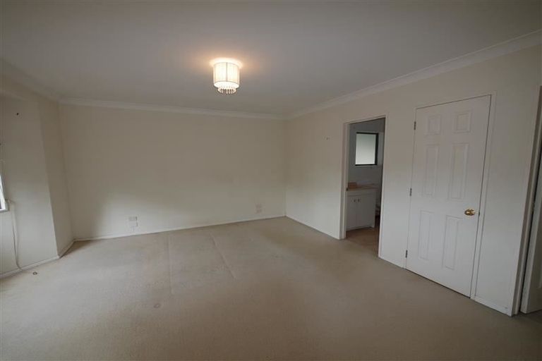 Photo of property in 15 Gellert Road, Karaka, Papakura, 2580