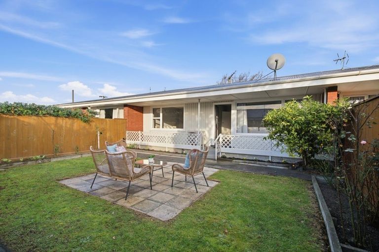 Photo of property in 3/7a Curletts Road, Sockburn, Christchurch, 8042