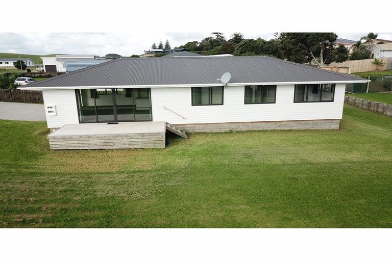 Photo of property in 27 Sunset Drive, Baylys Beach, Dargaville, 0377