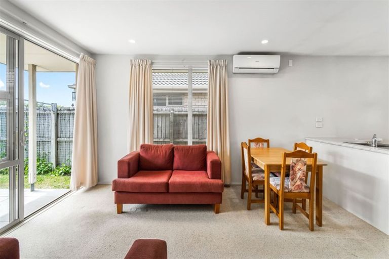 Photo of property in 2/21 Hei Hei Road, Hei Hei, Christchurch, 8042