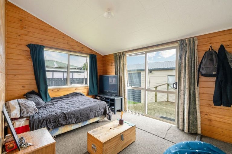 Photo of property in 79 Avenue Road, Foxton, 4814