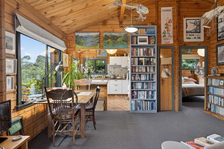 Photo of property in 35 Merlincote Crescent, Governors Bay, 8971