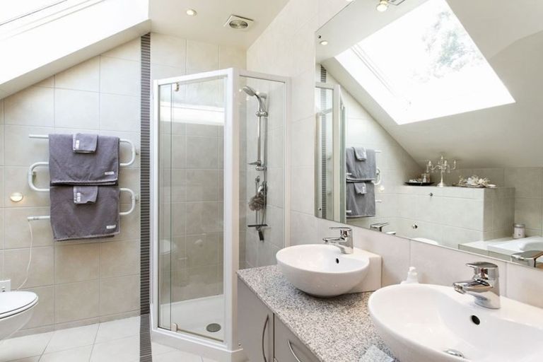 Photo of property in 92 Grants Road, Papanui, Christchurch, 8052