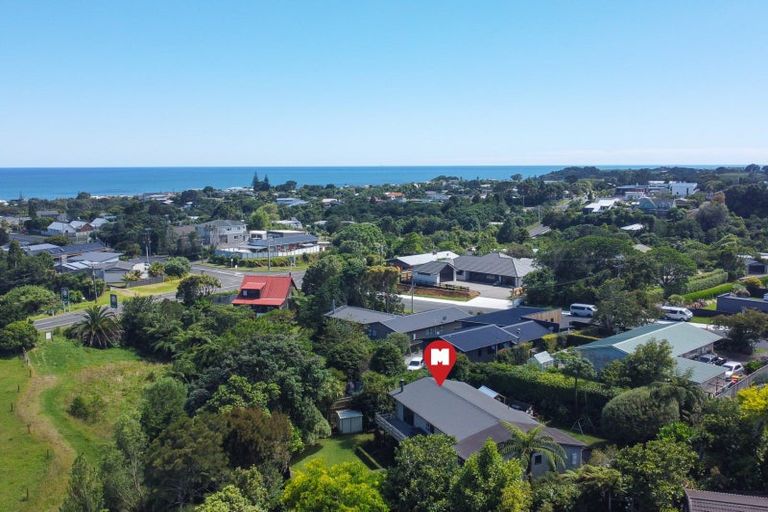 Photo of property in 108a Wairau Road, Oakura, 4314