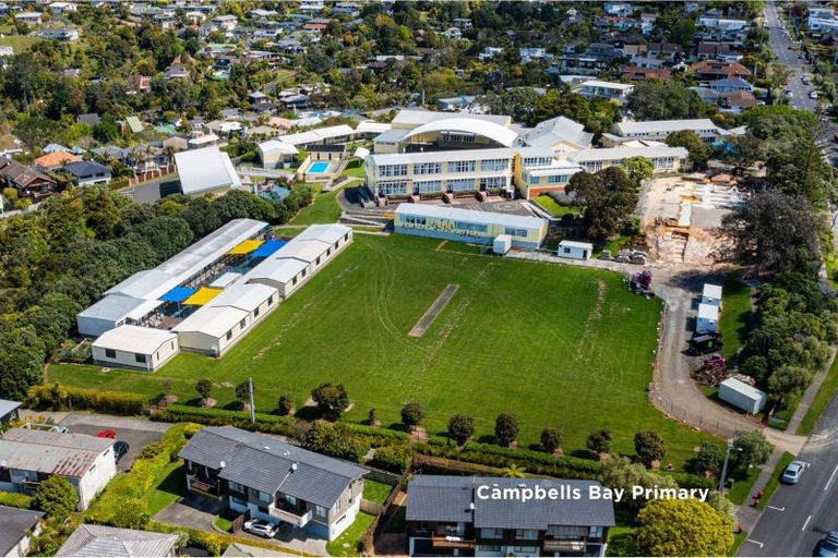 Photo of property in 194 East Coast Road, Forrest Hill, Auckland, 0620
