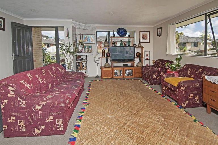 Photo of property in 7 Misty Valley Drive, Henderson, Auckland, 0612