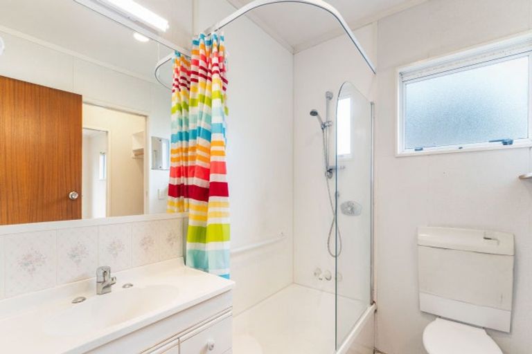 Photo of property in 4 Anzac Road, Pukekohe, 2120