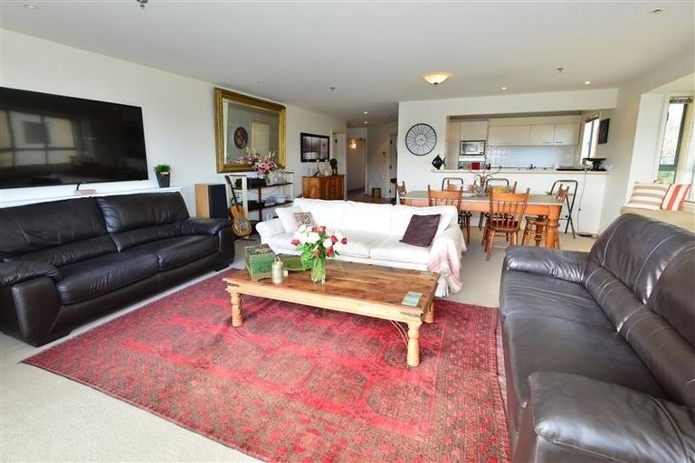 Photo of property in 76 Harbour Village Drive, Gulf Harbour, Whangaparaoa, 0930