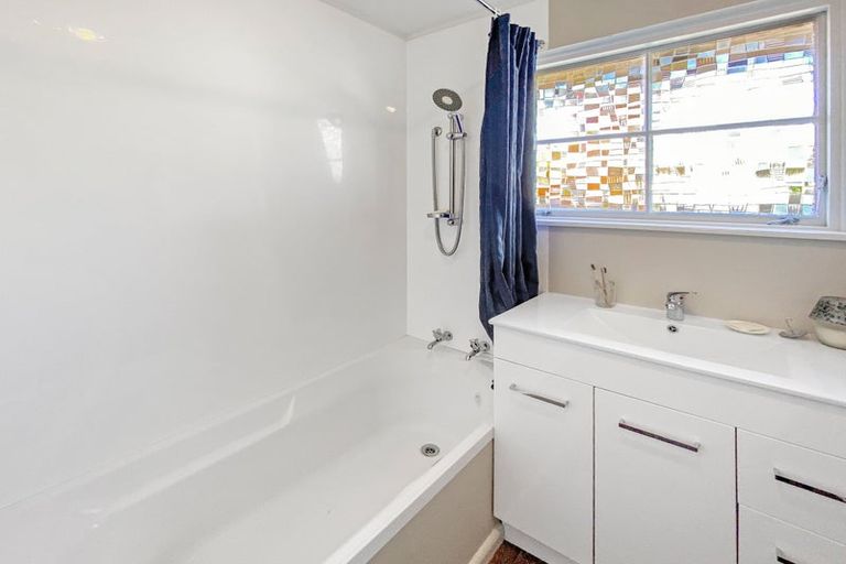 Photo of property in 55 Gladson Avenue, Sockburn, Christchurch, 8042